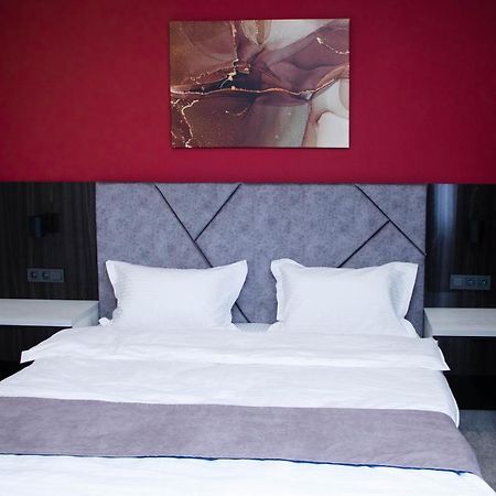 Zodiac Hotell Atyraū Eksteriør bilde