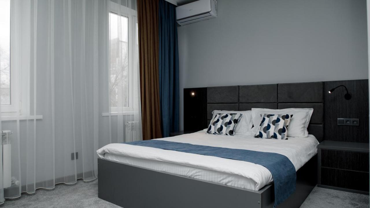 Zodiac Hotell Atyraū Eksteriør bilde