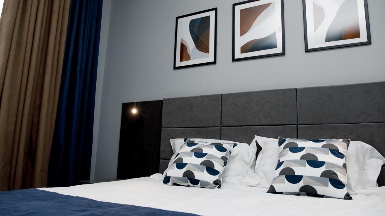 Zodiac Hotell Atyraū Eksteriør bilde