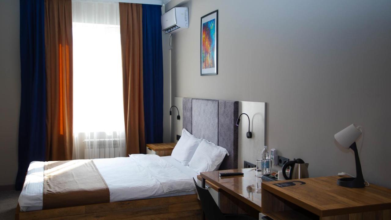 Zodiac Hotell Atyraū Eksteriør bilde